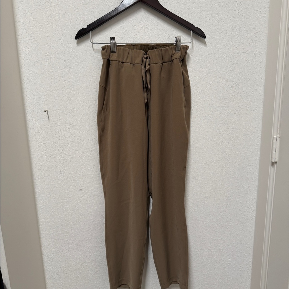 Women’s Tan Pants
